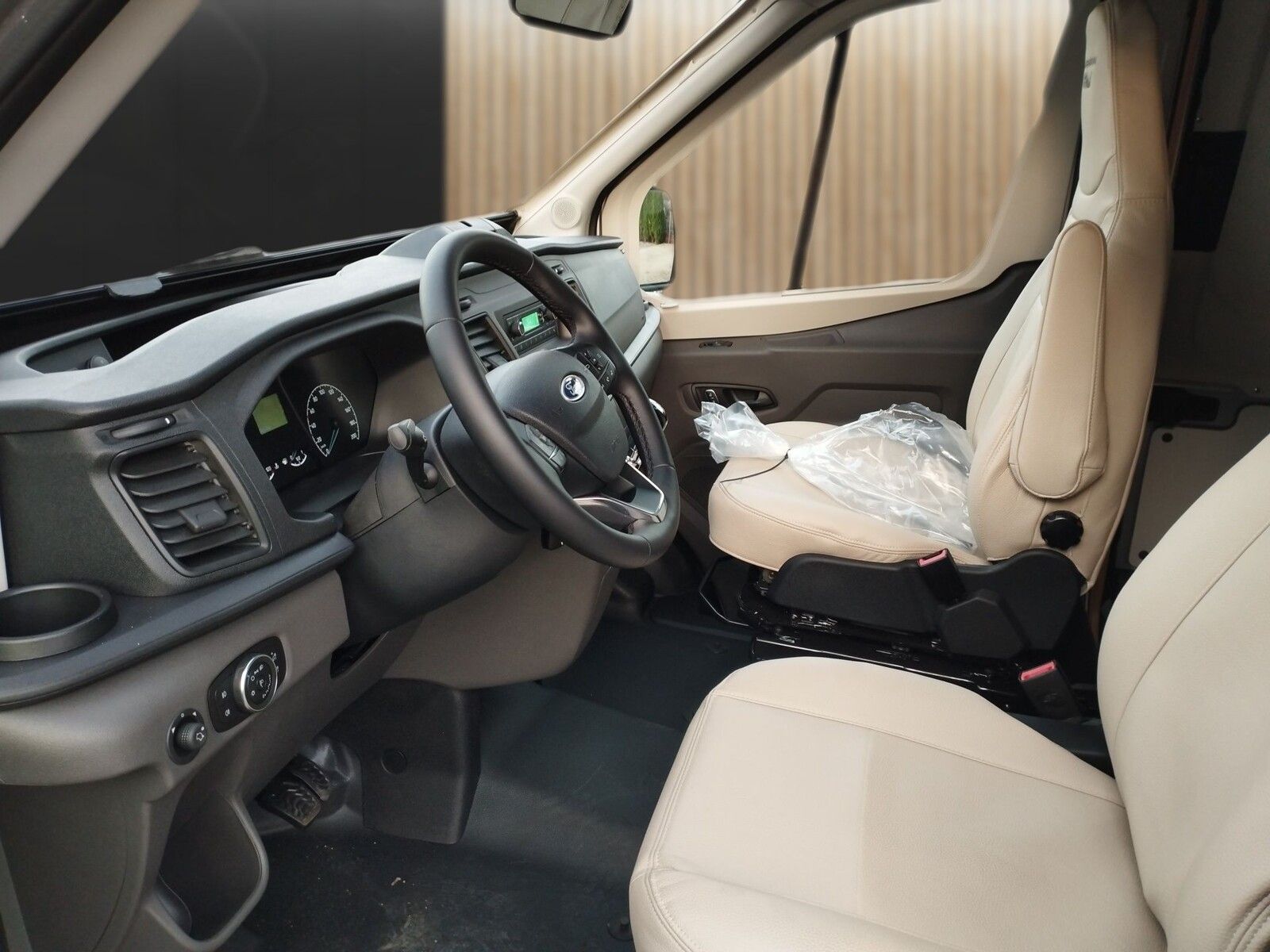 Fahrzeugabbildung Karmann Dexter 4x4 DE 570 AW Allrad, RFK, Beh. Abwassert