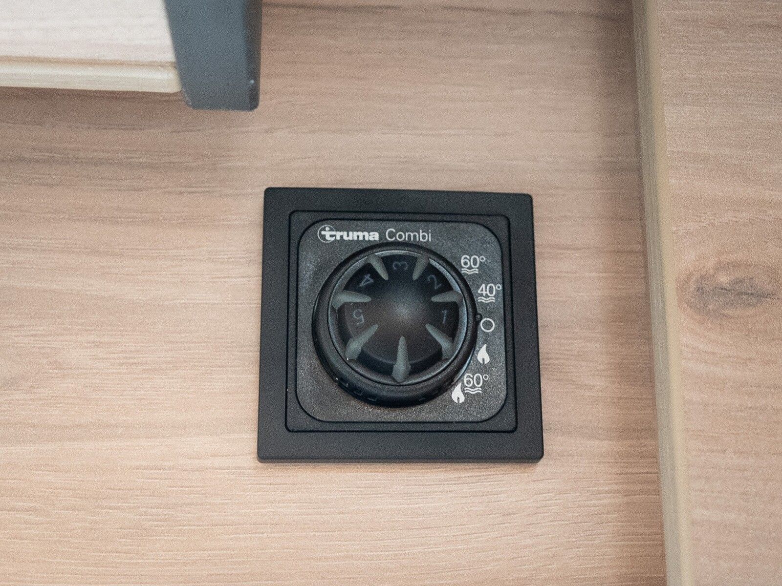 Fahrzeugabbildung Dethleffs Just Go Active T 7055 DBL Hubbett*Markise*Kamera