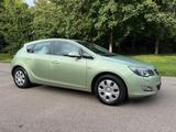 Opel Astra J Lim. Inno. 1.4 KLIMA! SHZ! LHZ!8-FACH