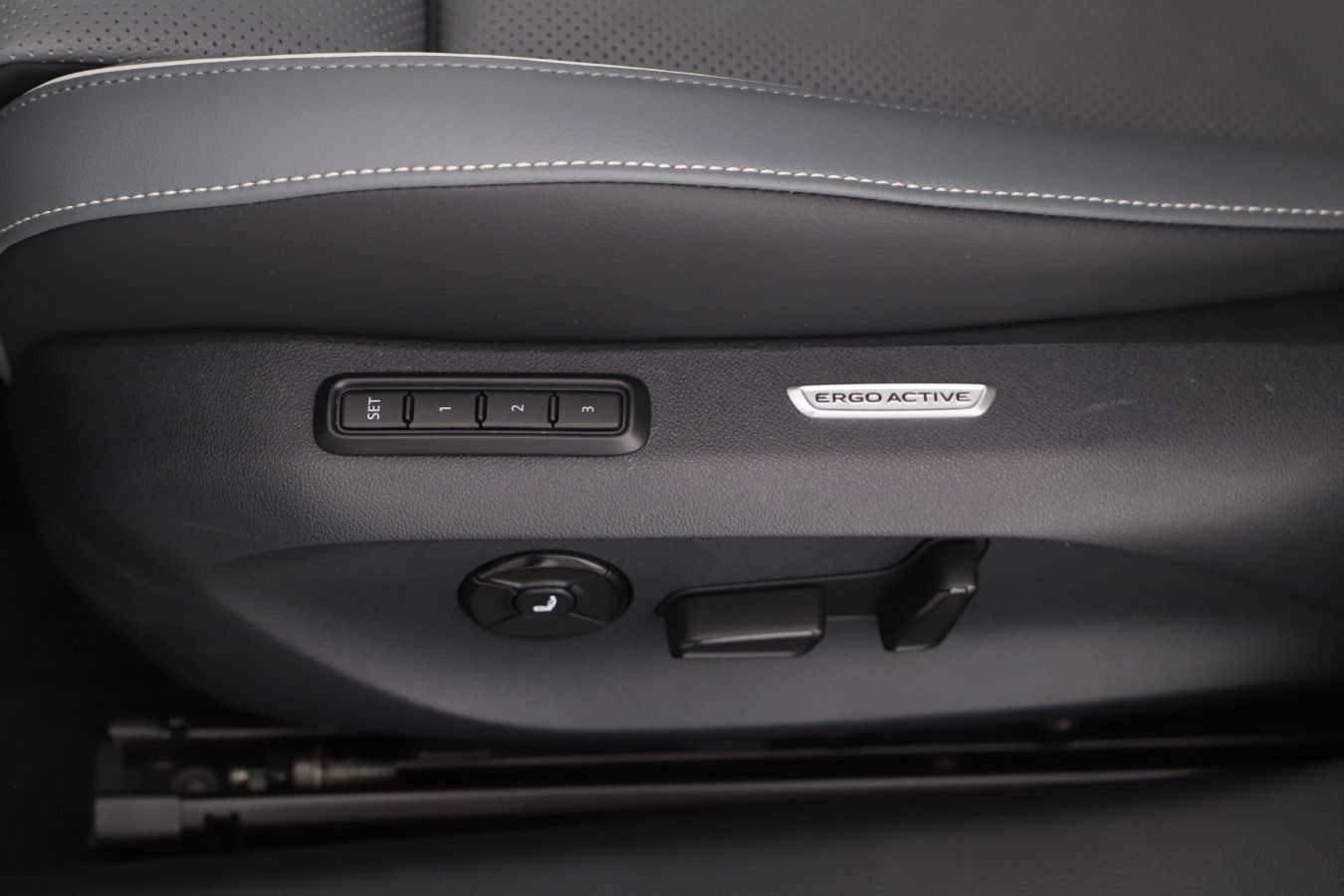 Volkswagen Passat Variant - Bild 13