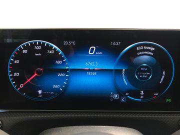 Mercedes-Benz A 220 Progressive NAV KAM LED LEDER KEYLESS PANO