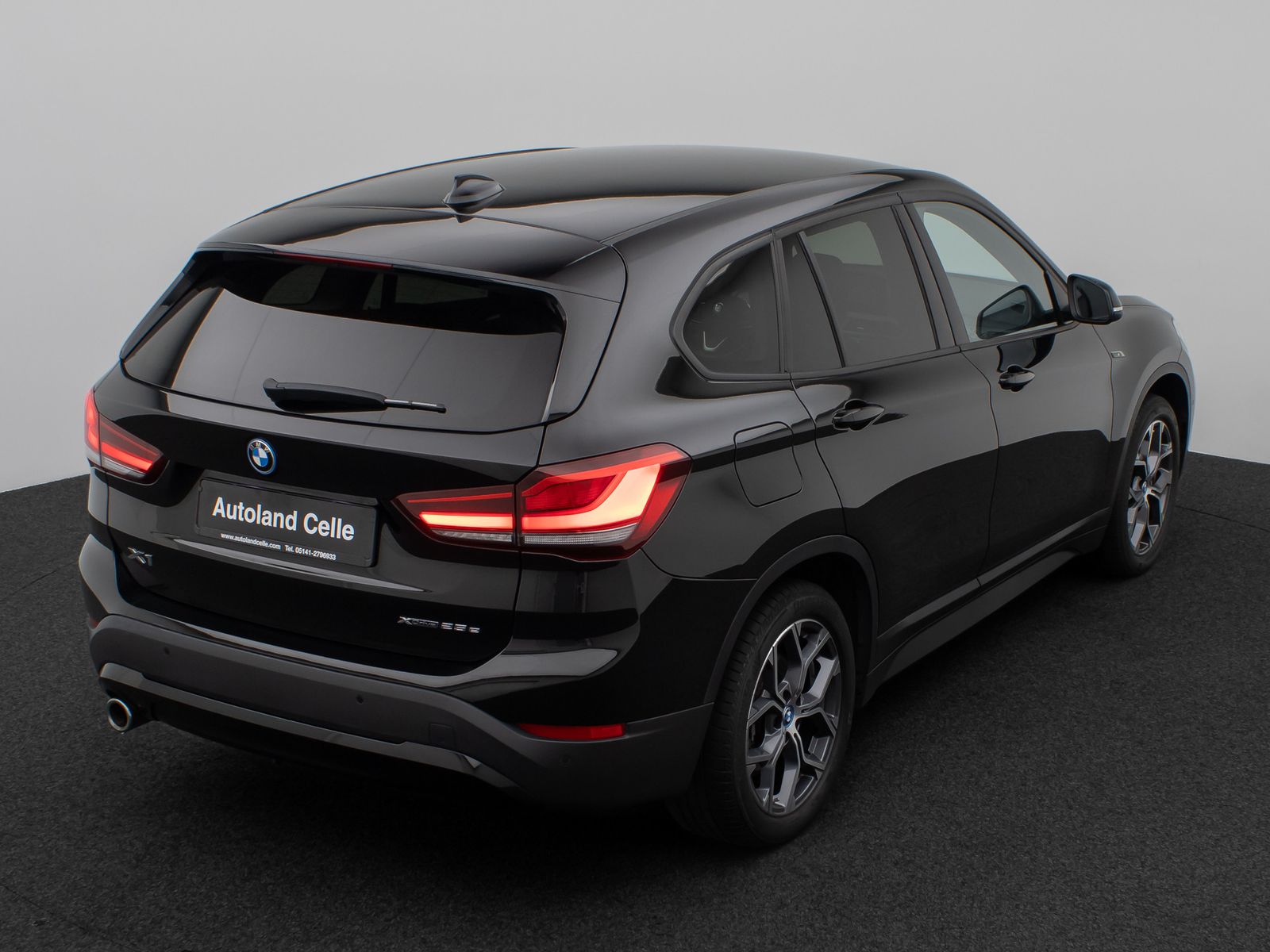 Fahrzeugabbildung BMW X1 xD25e AHK Navi+ HUD DAB H/K Komfort Sport LED