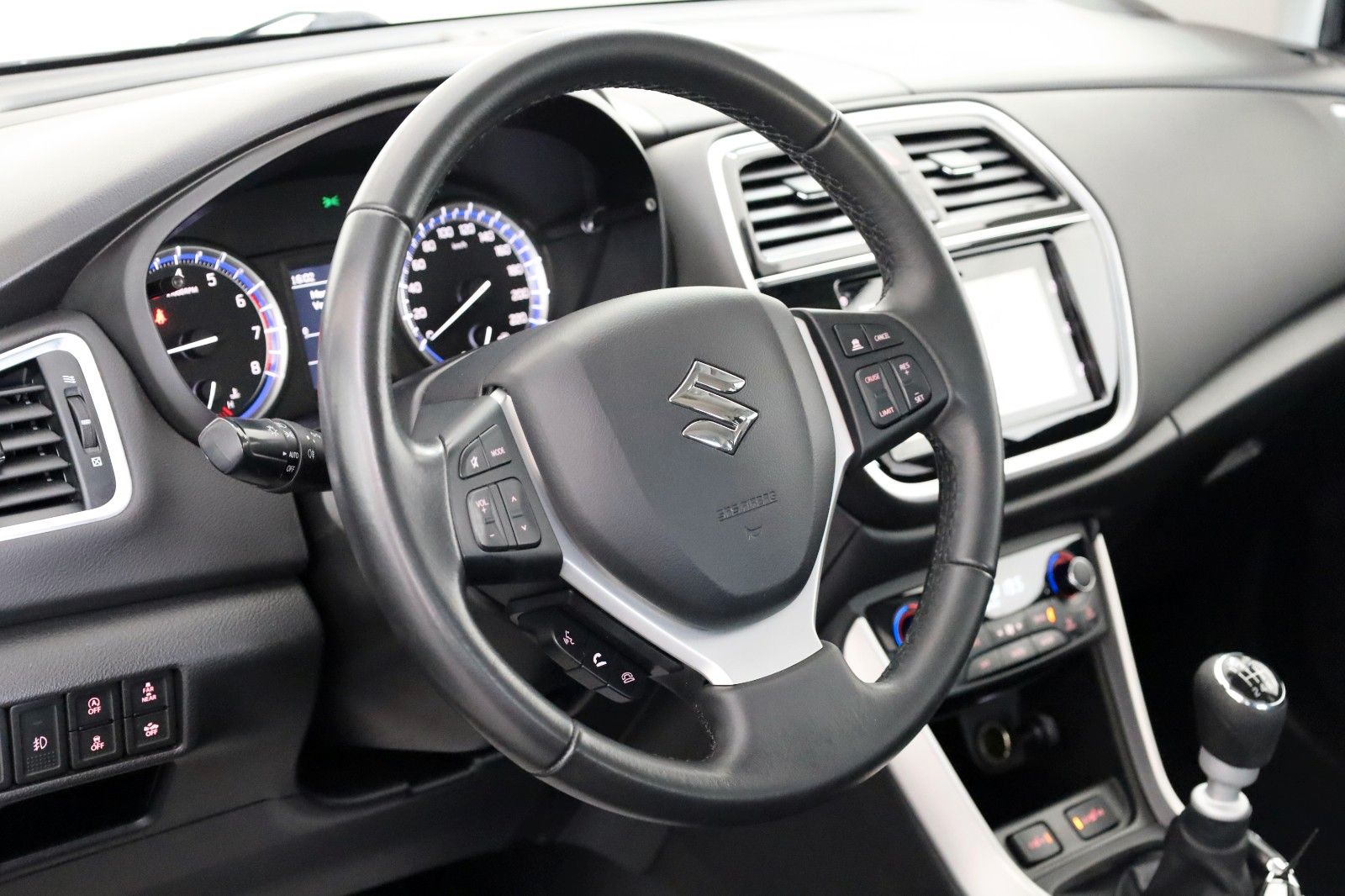Fahrzeugabbildung Suzuki SX4 S-Cross Comfort LED,SH,PDC,ACC,Apple Car