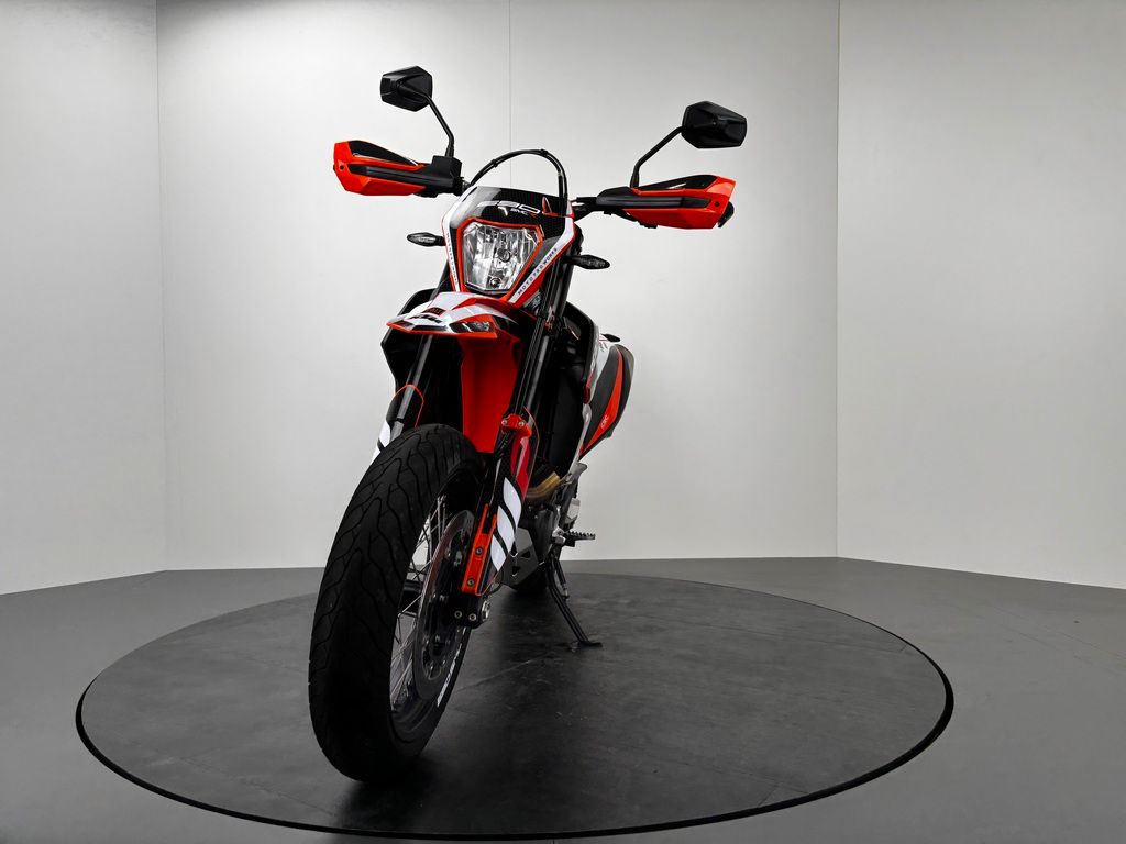 Fahrzeugabbildung KTM 690 SMC R *REIFEN NEU *KURZES HECK