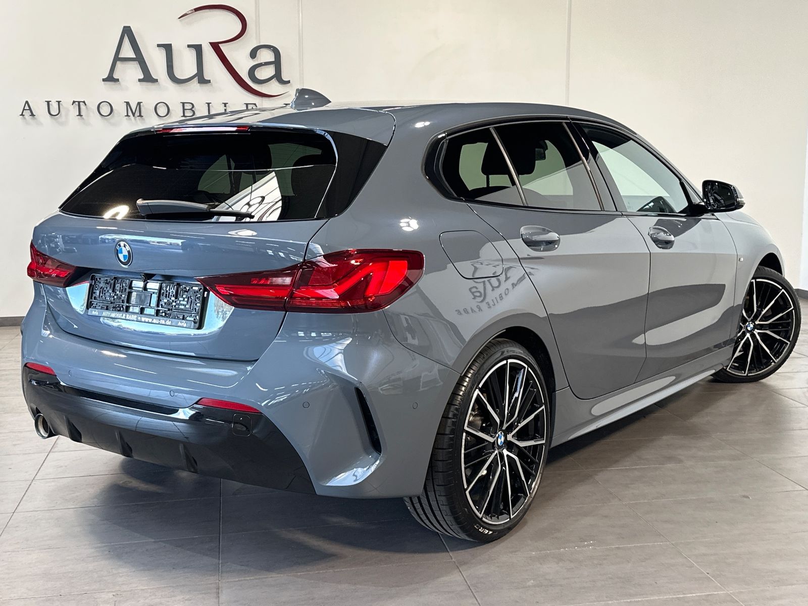 Fahrzeugabbildung BMW 118 i M-Sport NAV+LED+KAMERA+H&K+DA