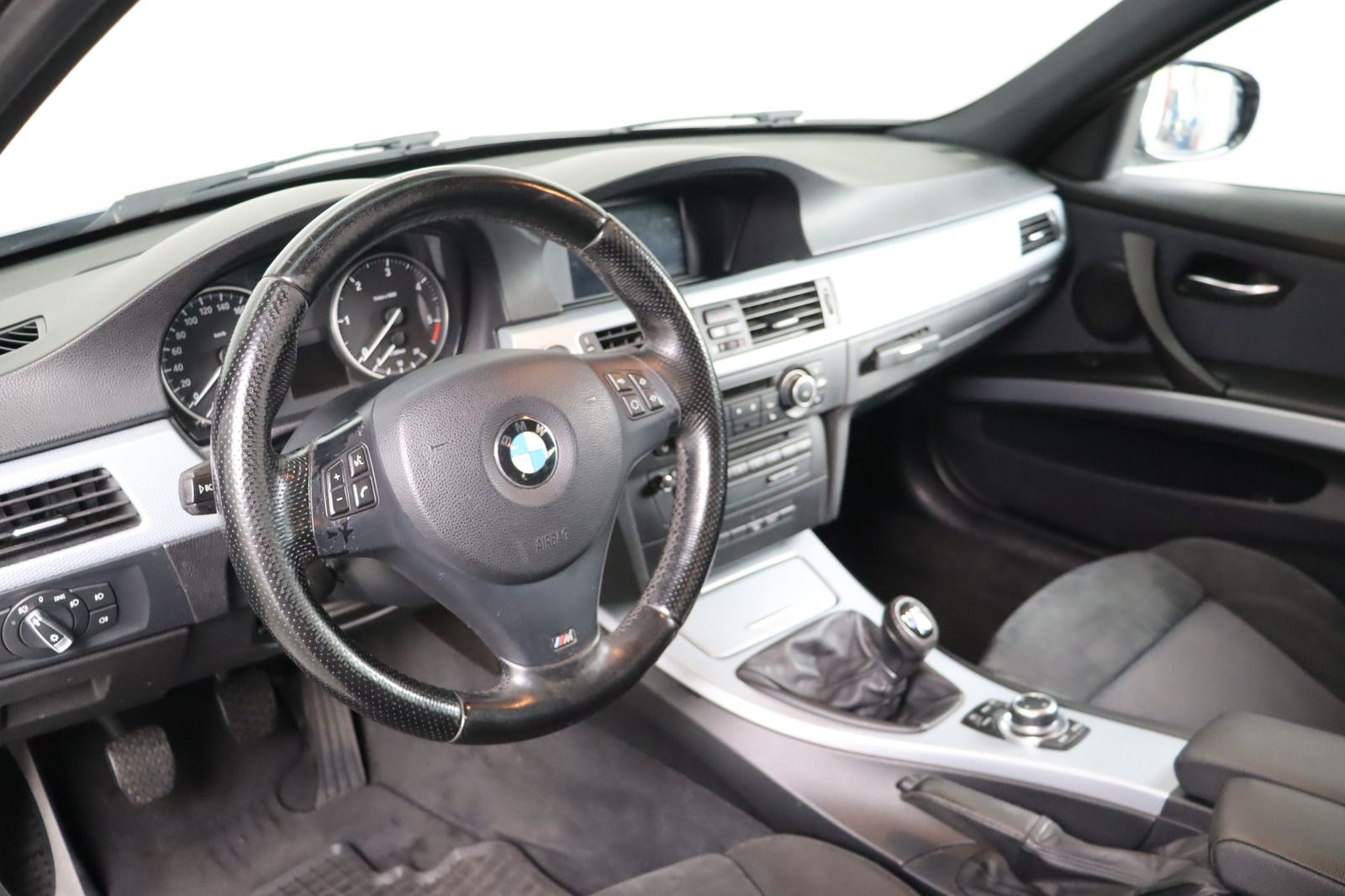 Fahrzeugabbildung BMW 320 d xDrive M-Paket * Xenon * Navi * Alcantara