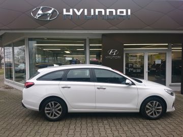 Fahrzeugabbildung Hyundai i30 Kombi 1.6CRDi 136PS TREND NAVI Komfortpaket