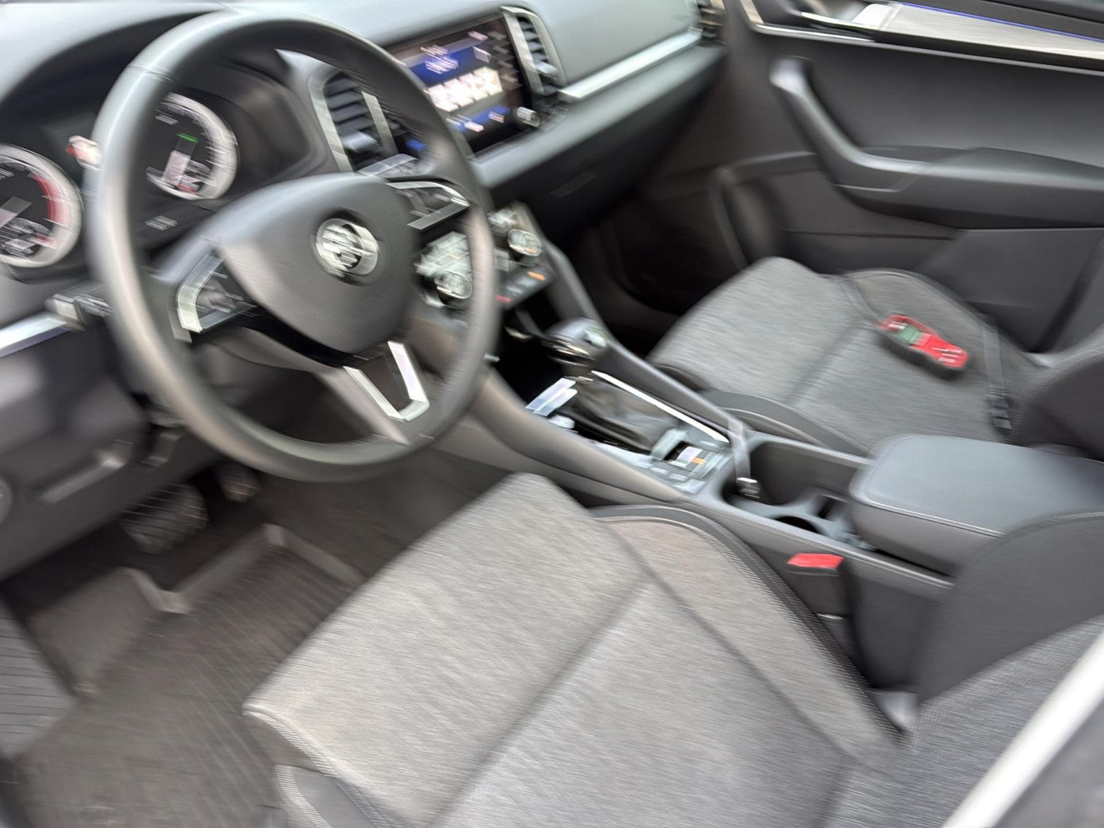 Fahrzeugabbildung SKODA Karoq Style/ Ambiente/ 1. Hand