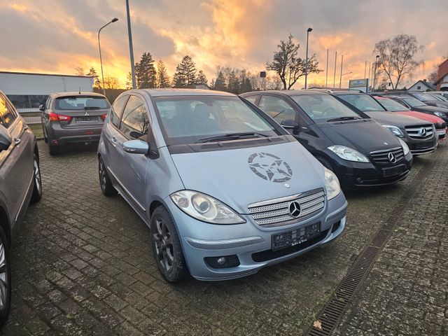 Mercedes-Benz A 200 Turbo+Panorama+Sport-Paket+SHZ+AHK