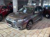 Mitsubishi Outlander Edition 100 2WD - Mitsubishi Outlander Edition-100