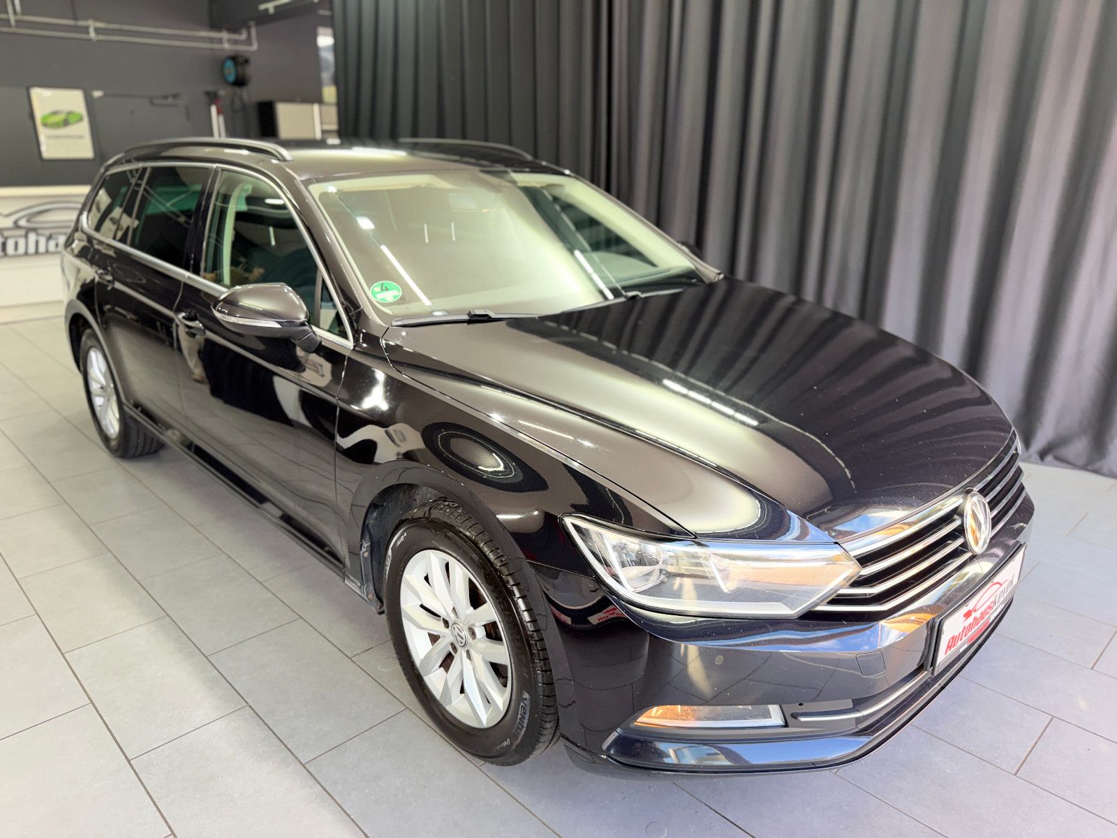 Fahrzeugabbildung Volkswagen Passat Variant Comfortline|NAVI|PDC|2-HD