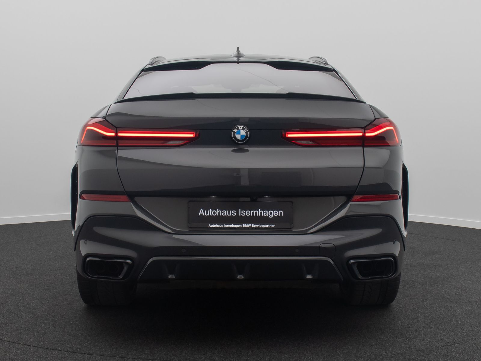 Fahrzeugabbildung BMW X6 M50i B&W HUD DAB SkyLounge Individual 22Zoll