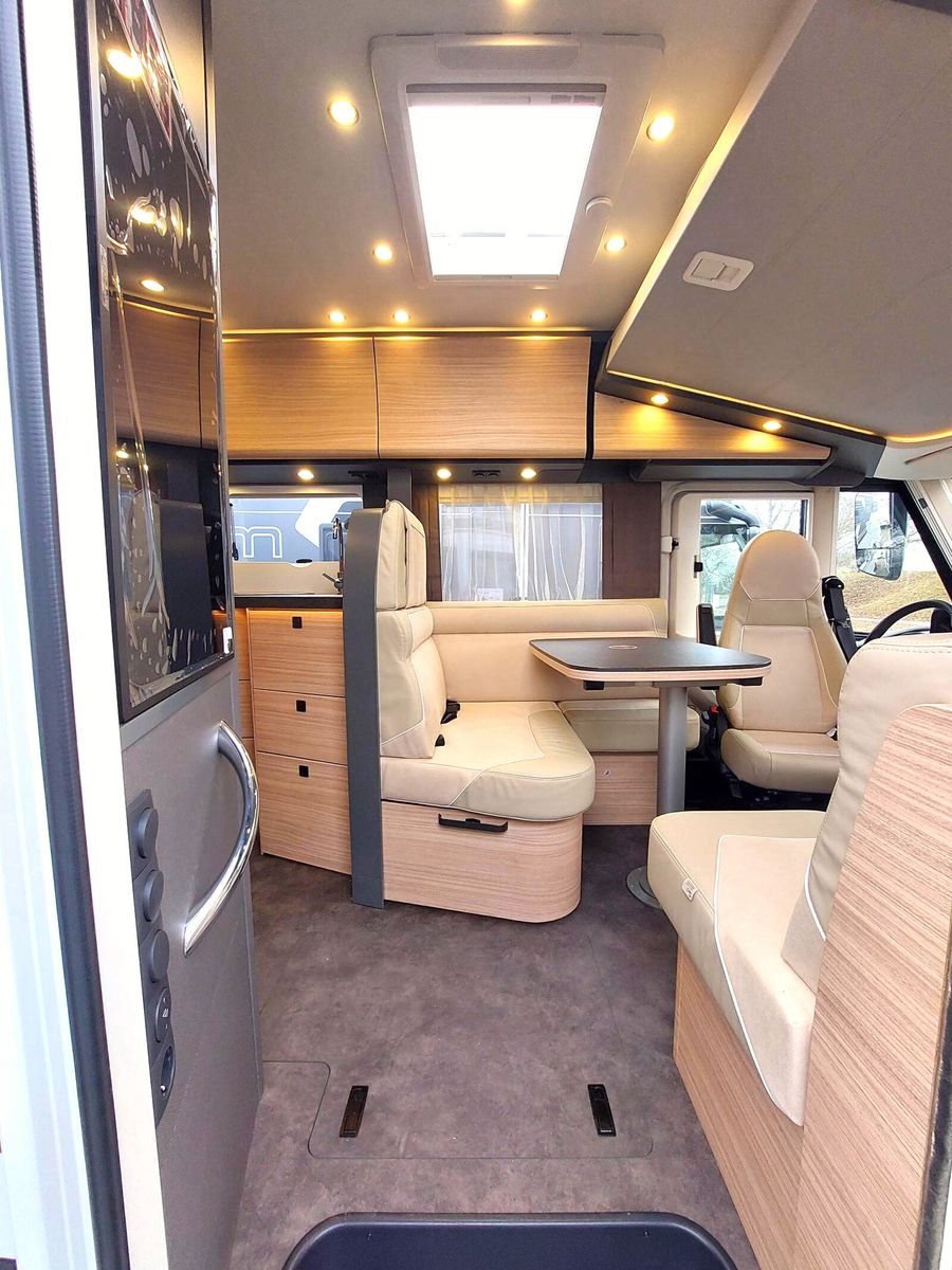 Fahrzeugabbildung Malibu I 470 RB LE K comfort Mercedes 2026 Assistenz