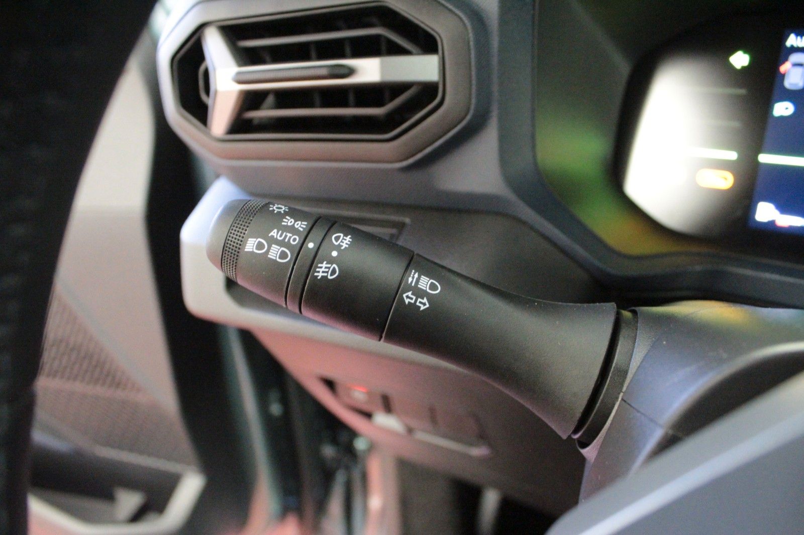 Fahrzeugabbildung Dacia Bigster mild Hybrid   140  4X4  Allrad