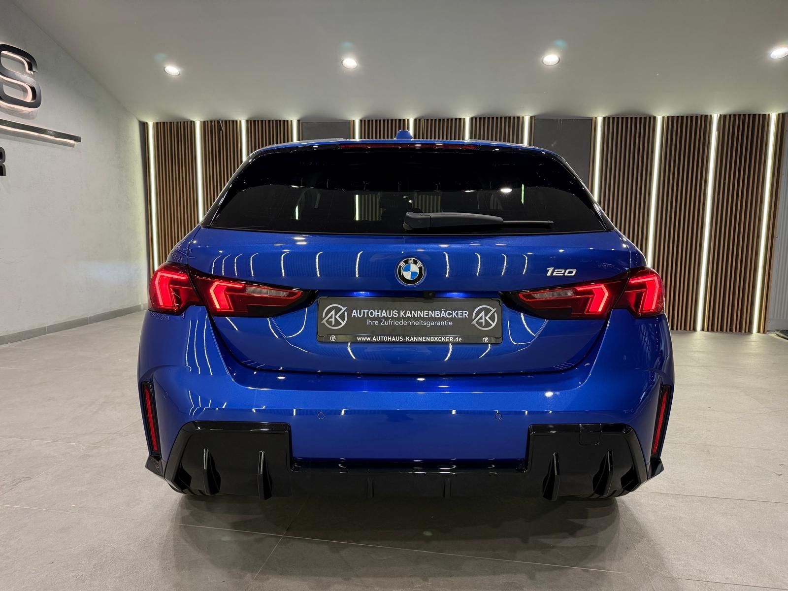 BMW 120i *M-PACKET*LED*NAVI*RFK*UNFALLFREI* foto 6