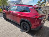 Toyota Corolla Cross 2.0 Hybrid CVT AWD Premium-Allrad - rote Toyota Corolla Cross