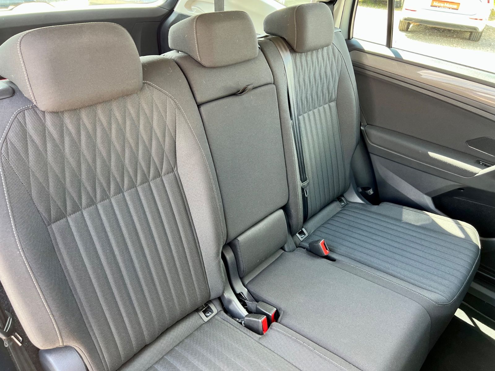 VW Tiguan Allspace Life 7-SITZE AAC NAVI GZJR