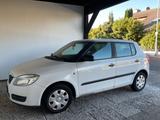 Skoda Auto Skoda Fabia Weiß 5 Türer 1.2er Motor ... - Skoda Fabia: Türer