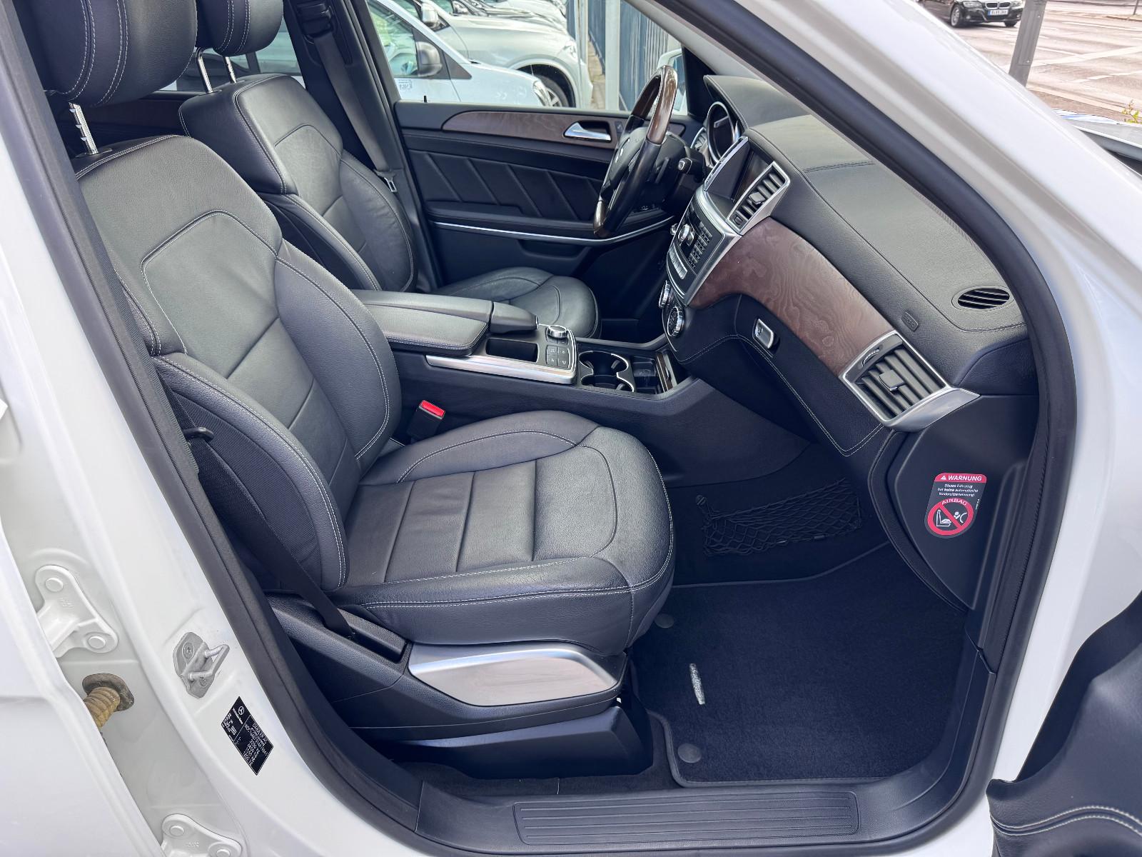 MERCEDES-BENZ GL 500 - 7 places
