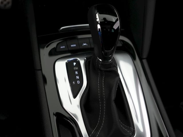 Insignia B ST GSi 4X4 AT+AHK+NAVI+SCHIEBEDACH+SI