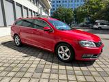 Volkswagen Passat Variant Highline 4Motion-NAVI-STANDH.-TÜV - VW Passat Variant Gebrauchtwagen in München