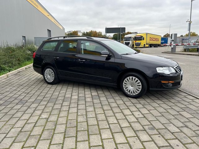 Volkswagen VW Passat 1.6 Benzin Klima Aut.