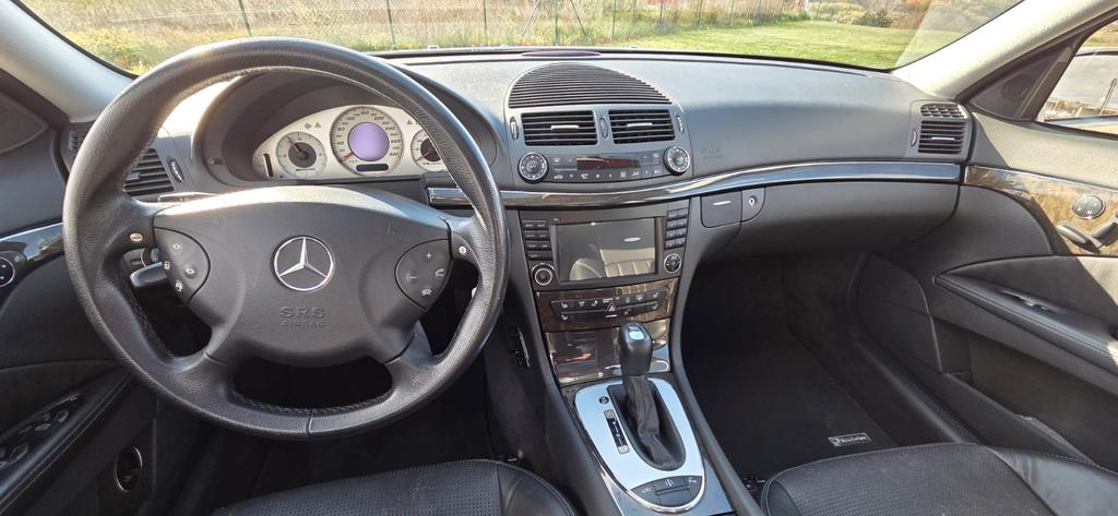 Mercedes-Benz E 55 AMG