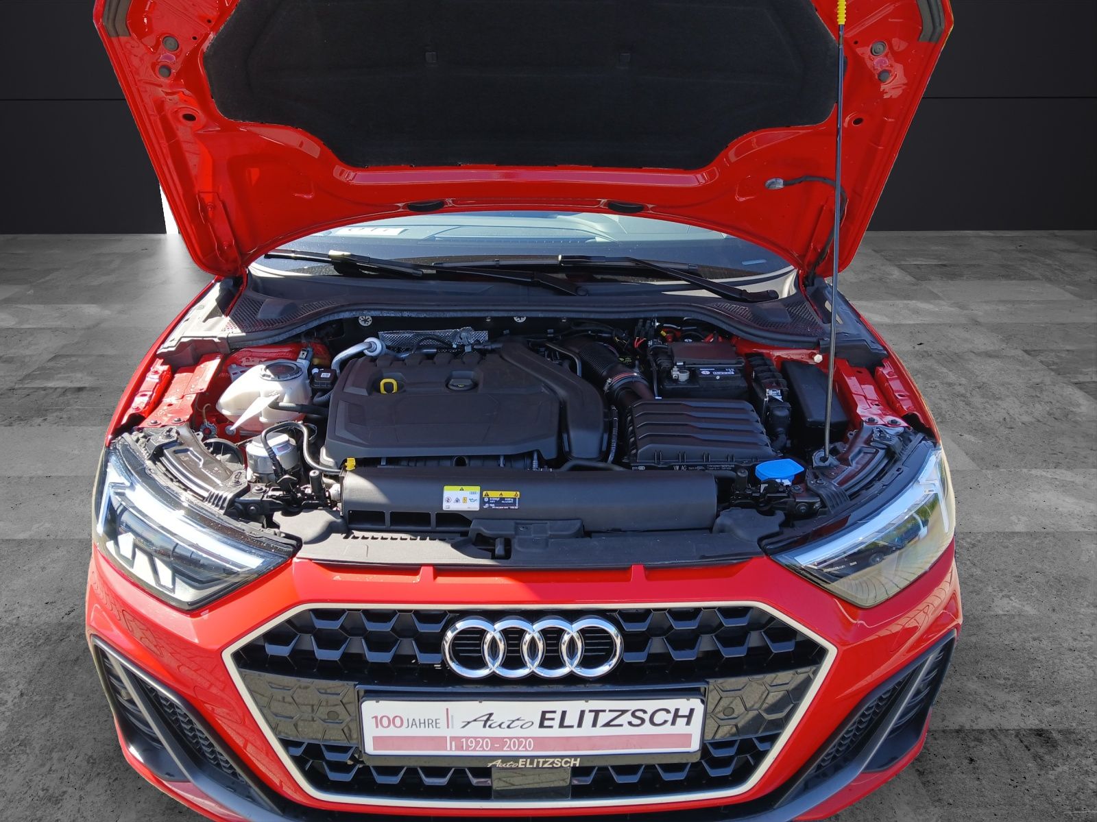 Fahrzeugabbildung Audi A1 Sportback 35 TFSI S-line S-tronic STH LED Nav