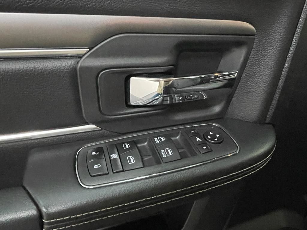 Fahrzeugabbildung Dodge WARLOCK CLASSIC  CREW  HEMI 4x4 LPG-LED-SOFORT!