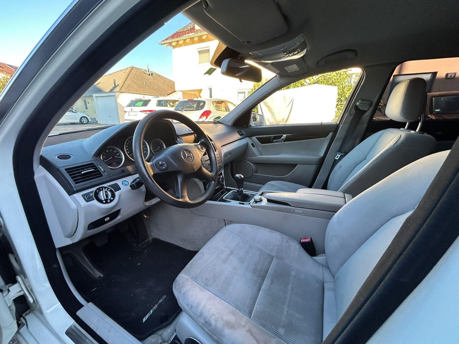 Mercedes-Benz C 180