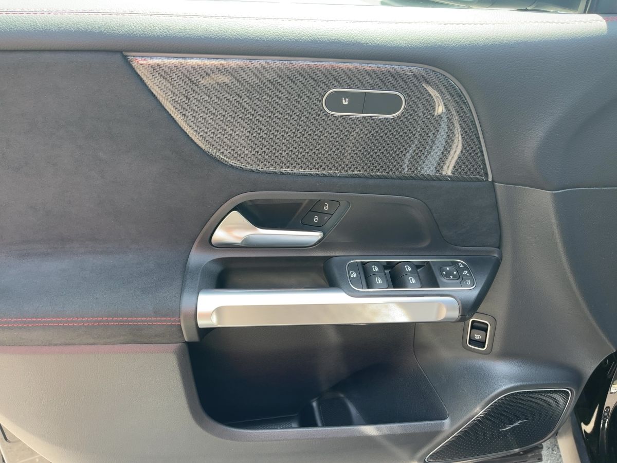 Fahrzeugabbildung Mercedes-Benz GLB 220 d 4M AMG/Night/Kamera/AHK