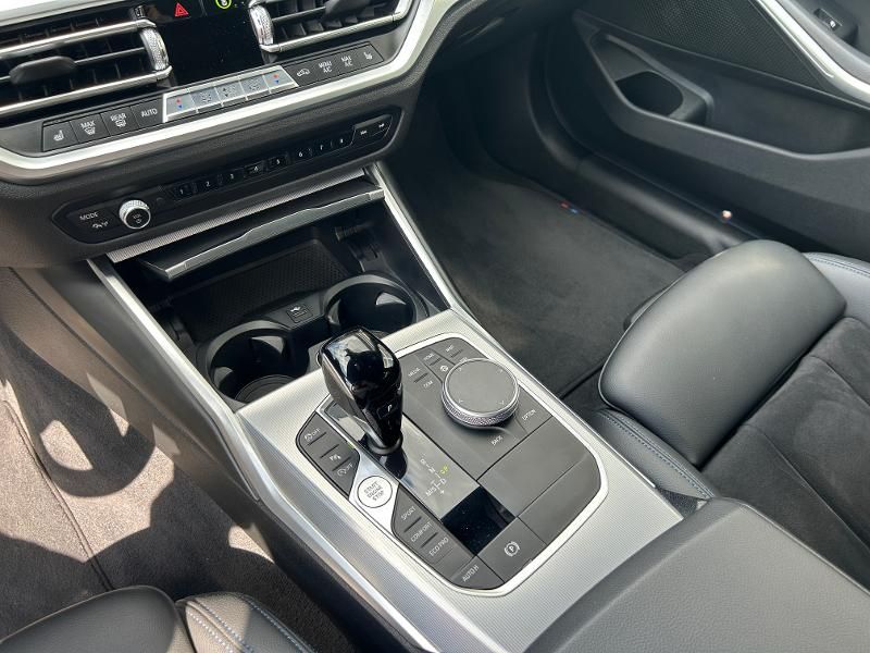 BMW 318i M Sport Touring AHK*Live Cockpit* foto 23