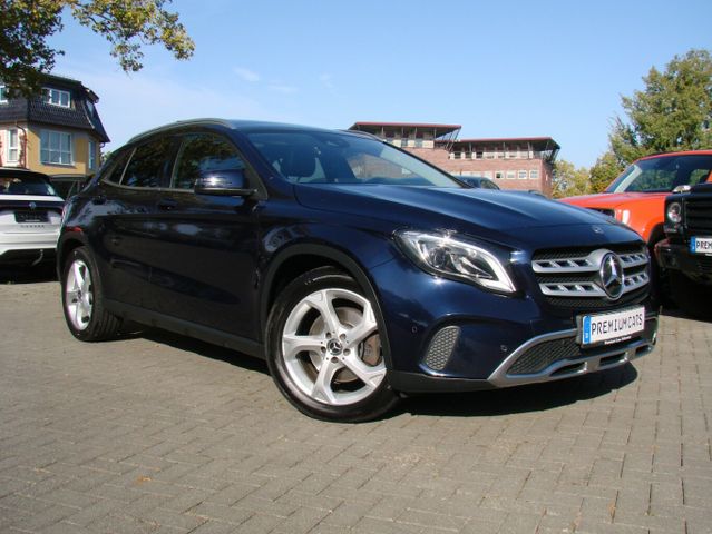 Mercedes-Benz GLA 250 4Matic LED Navi Panorama Leder