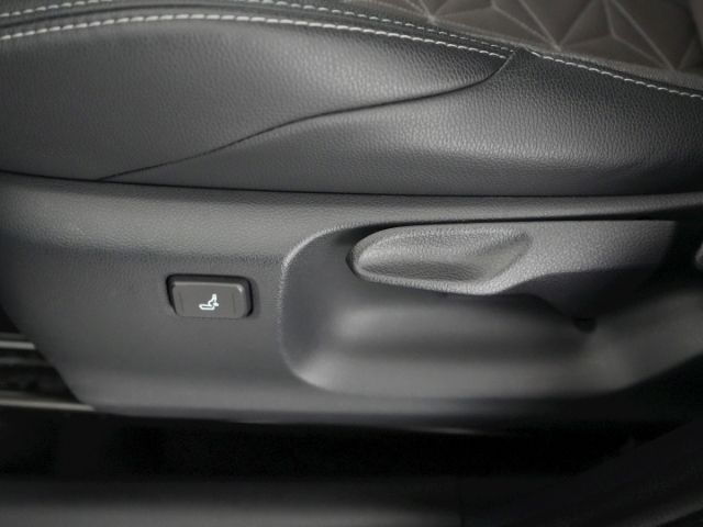 Yaris Cross ELEGANT HYBRID eCVT+LED MATRIX+NAVI+
