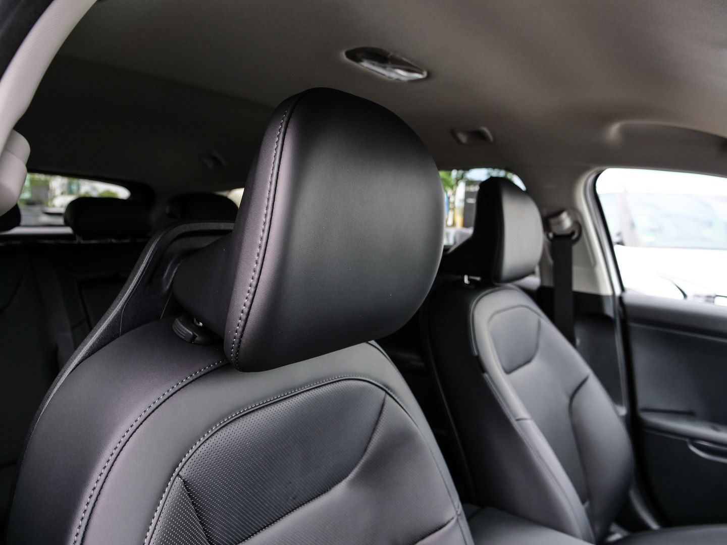Kia K4 - Bild 17