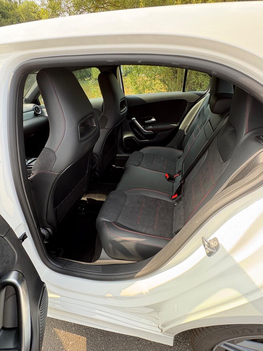 Mercedes-Benz A 250 4MATIC AMG-Line