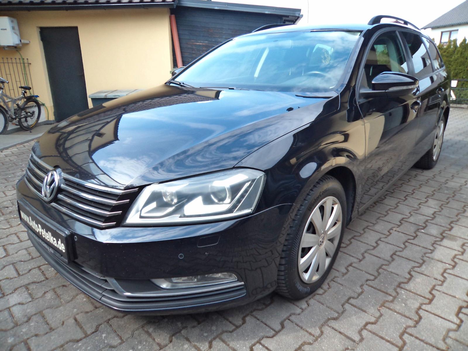 Volkswagen Passat 2,0TDi Var. Trendl. BlueM.-Navi-Xenon-RFK