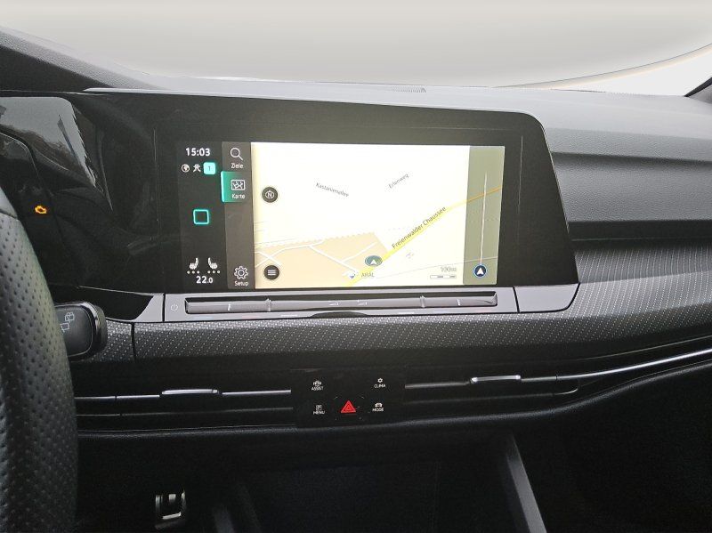 Fahrzeugabbildung Volkswagen Golf VIII Var. 2.0 TDI R-Line DSG  AHK+ACC+NAVI+