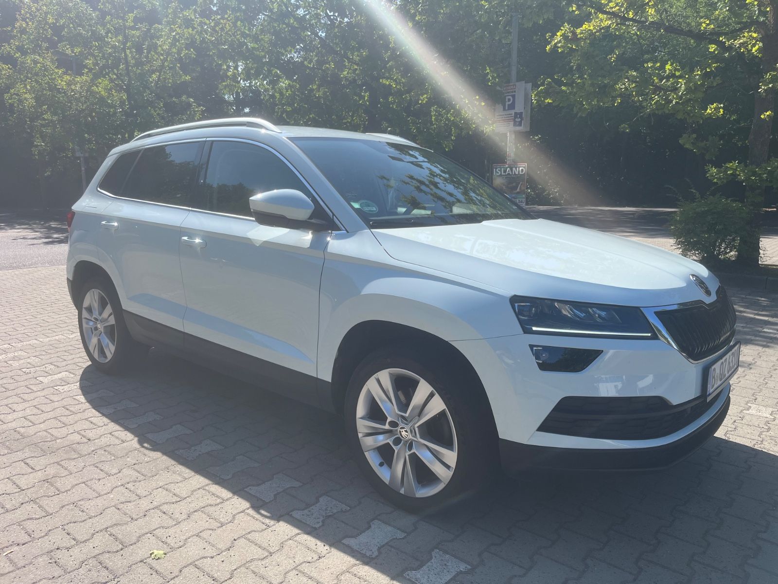 Skoda Skoda Karoq Style/AHK/Ambiente Beleuchtung/2 Hand/