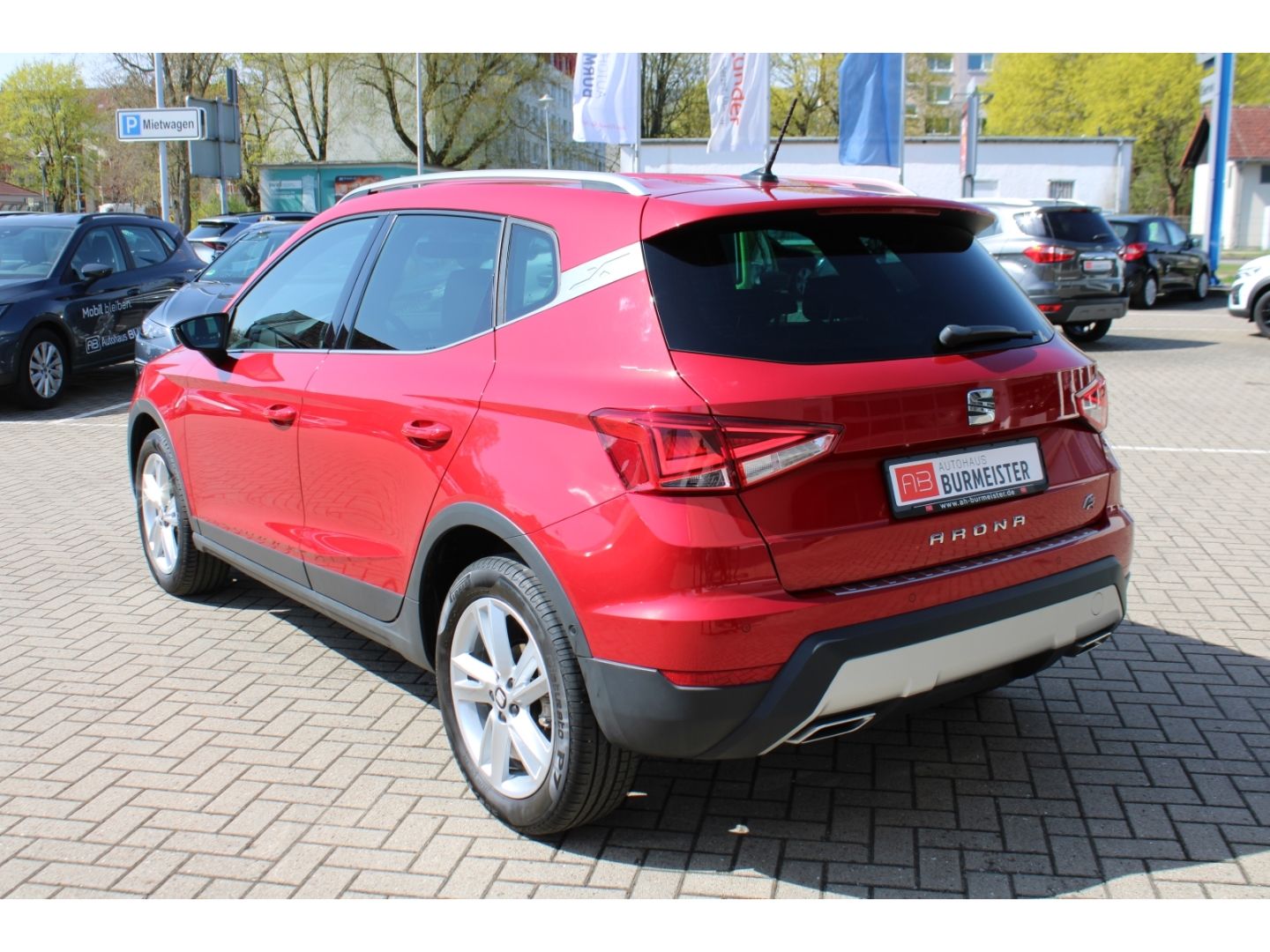 Fahrzeugabbildung SEAT Arona 1.0 TSI FR LED Navi TWA PDC DAB SHZ Tempom