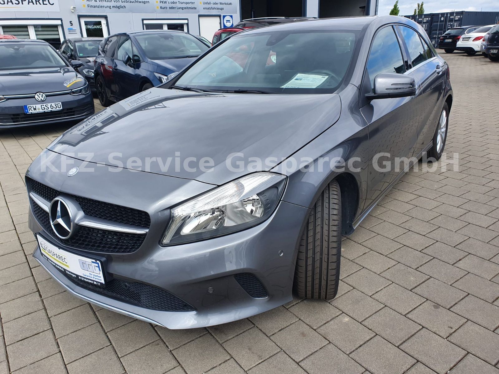 MERCEDES-BENZ A 180
