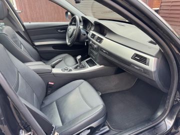 BMW 320 - 6