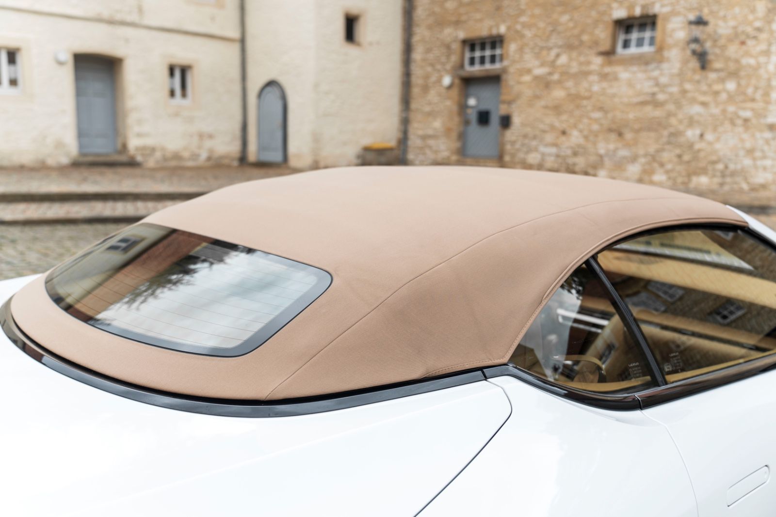 Fahrzeugabbildung Lexus LC 500 Cabrio HUD LED ACC ML TOTW KAM PCS RCTA