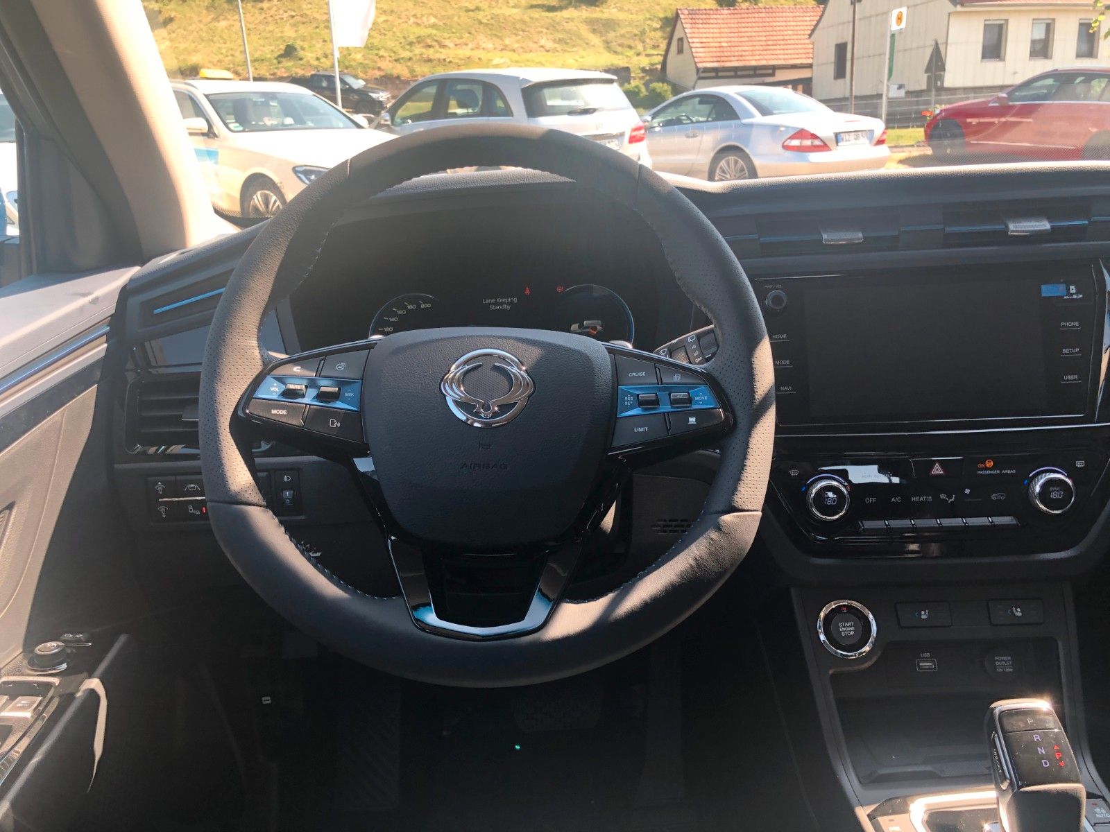 Fahrzeugabbildung Ssangyong Korando e-Motion TITANIUM +LEDER+ABSTANDSPILOT