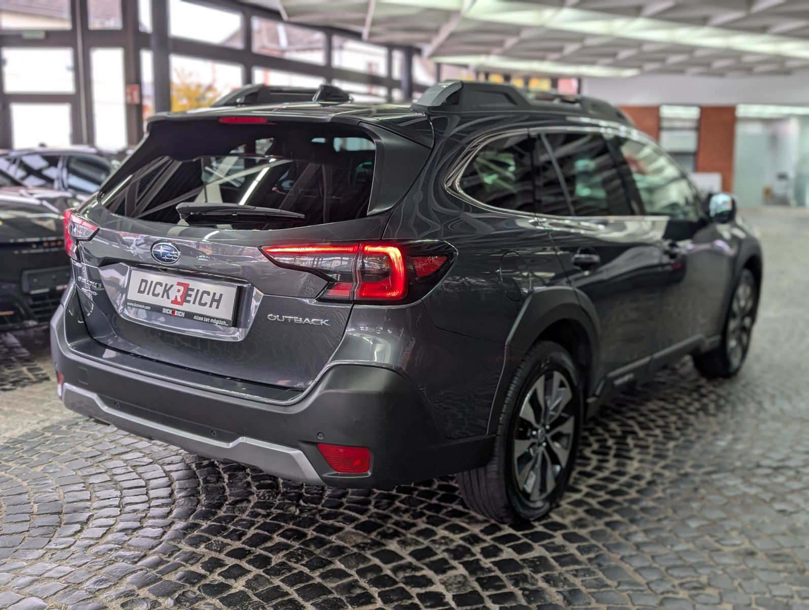 Fahrzeugabbildung Subaru Outback 2.5i Platinum EyeSight LED LEDER PANO TO