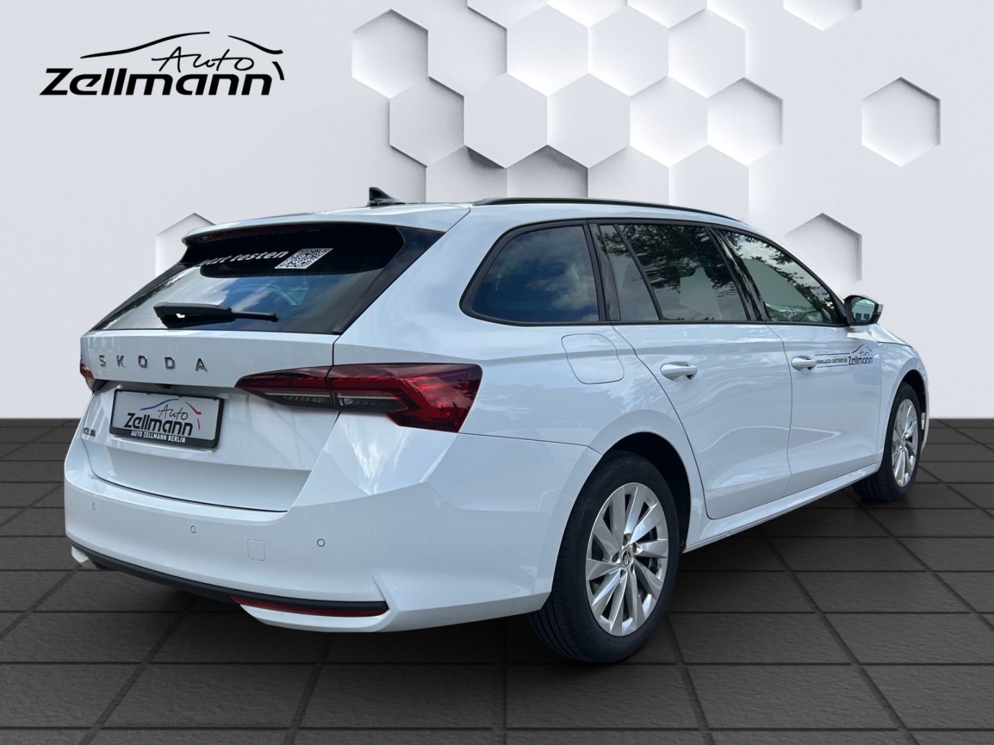 Octavia Combi 1.5 TSI mHEV DSG- Selection-Side A