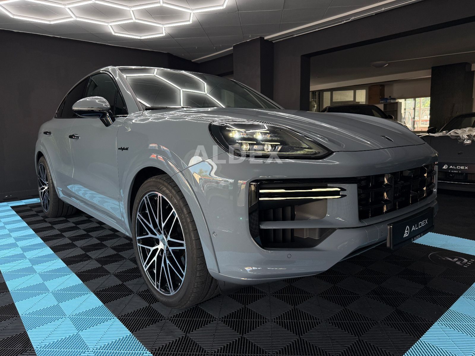 Porsche Cayenne Turbo E-HYB Coupe°BURM°HA LENK°SOFT°AHK° foto 2