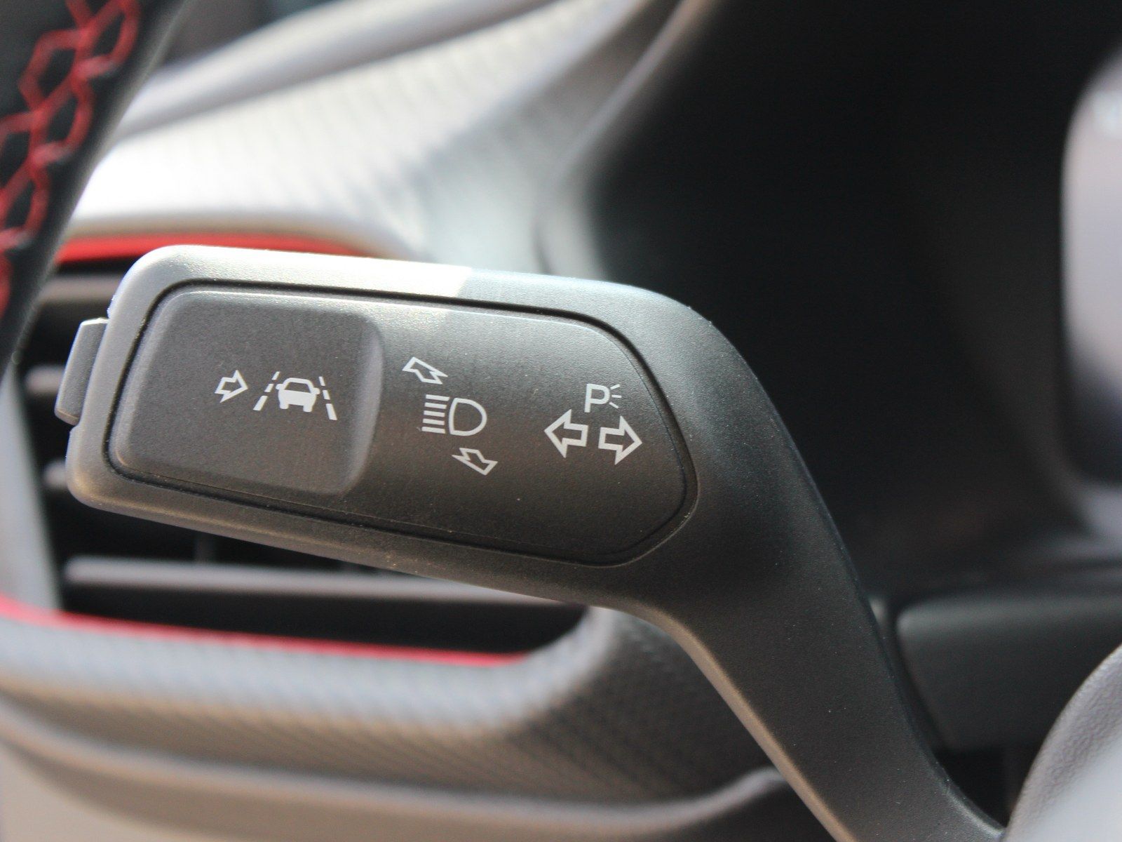 Fahrzeugabbildung Ford Puma ST-Line X 1,0 EcoBoost Mild Hybrid