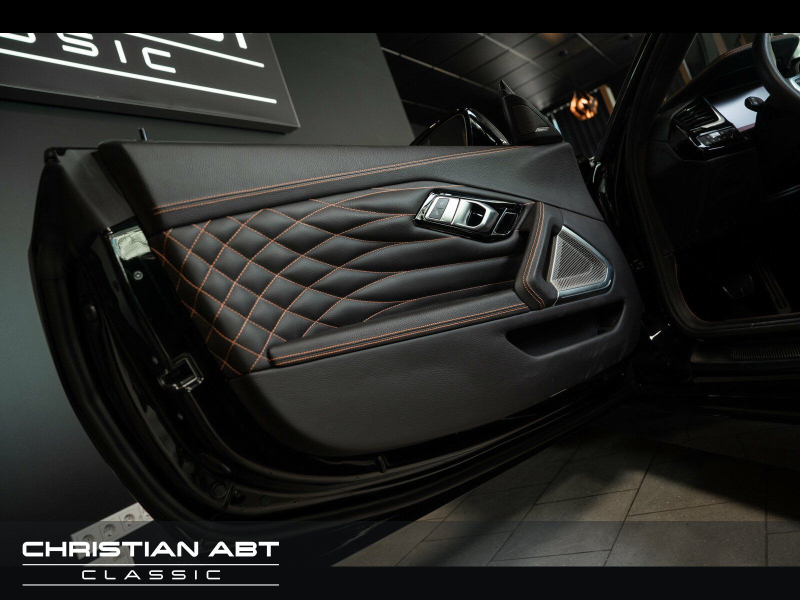 Fahrzeugabbildung BMW Estella Tender 5.7 Carbon-Kit * 1 of 1 * M40i