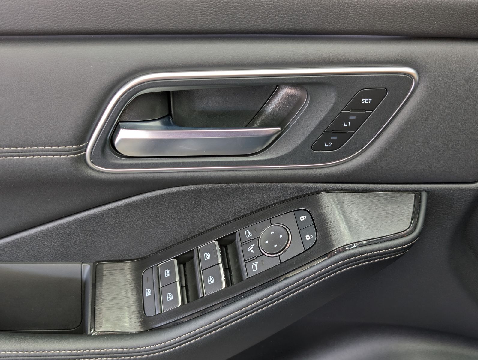 Fahrzeugabbildung Nissan X-Trail 1.5 e-Power e-4 Tekna Bose HUD LED+ 20"